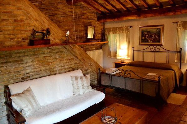 ホテルAgriturismo La Sorgente Di Nepi エクステリア 写真