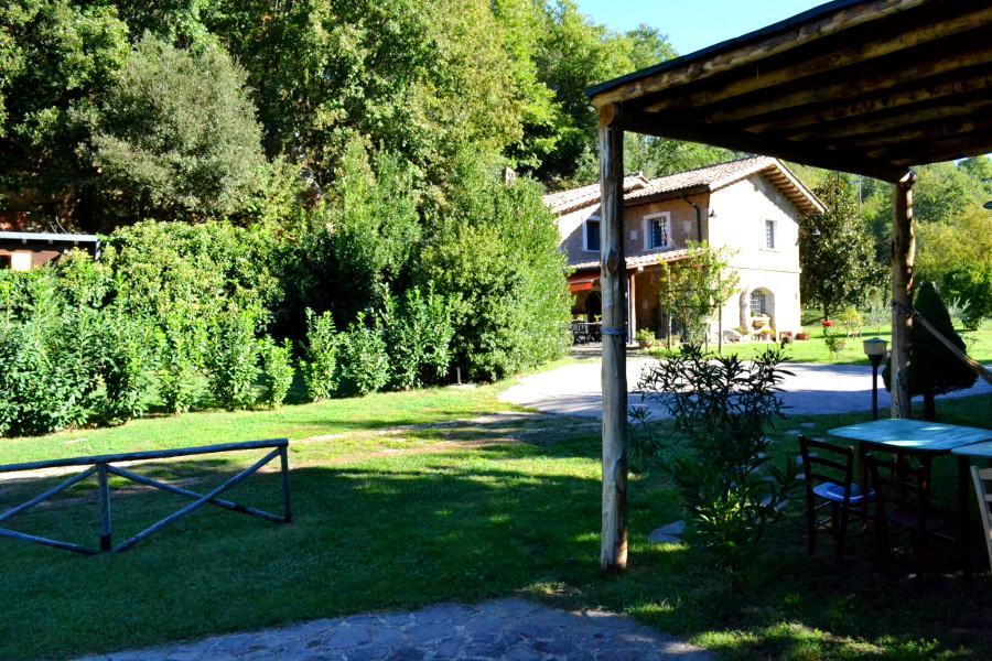 ホテルAgriturismo La Sorgente Di Nepi エクステリア 写真